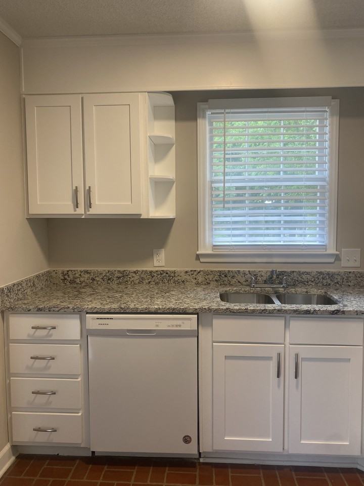8938 Jefferson St #8D - Photo 4 of 14