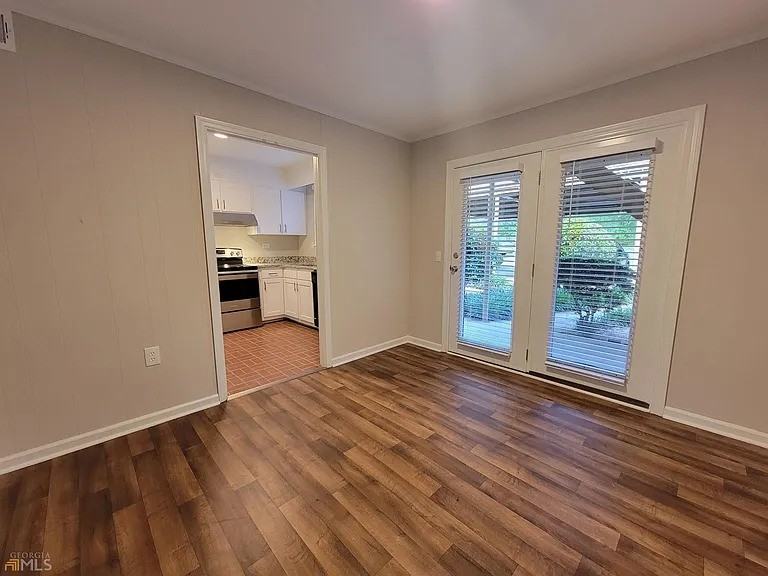 8938 Jefferson St #8D - Photo 5 of 14
