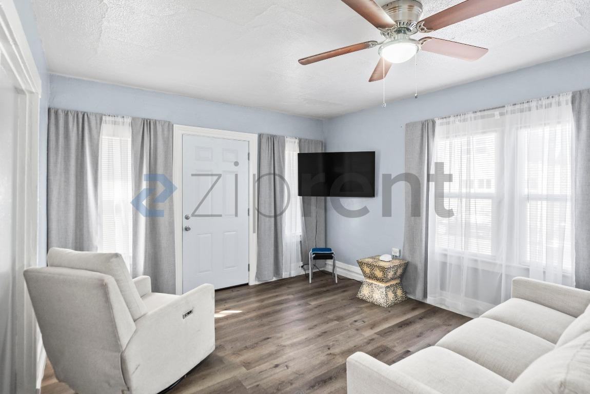 5915 Avenal Ave #5915 - Photo 7 of 20