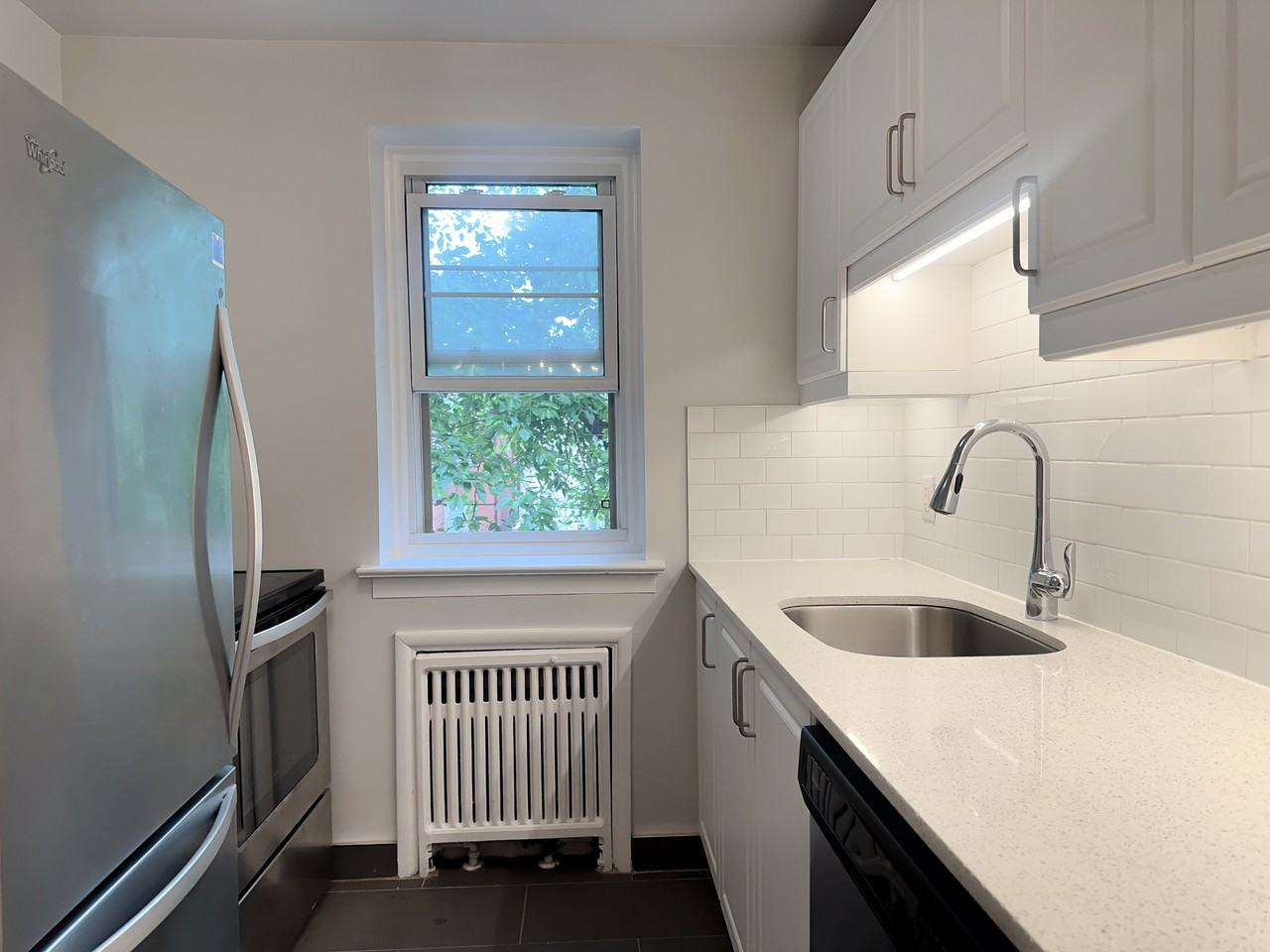 Montgomery Apartments - Photo 6 of 32