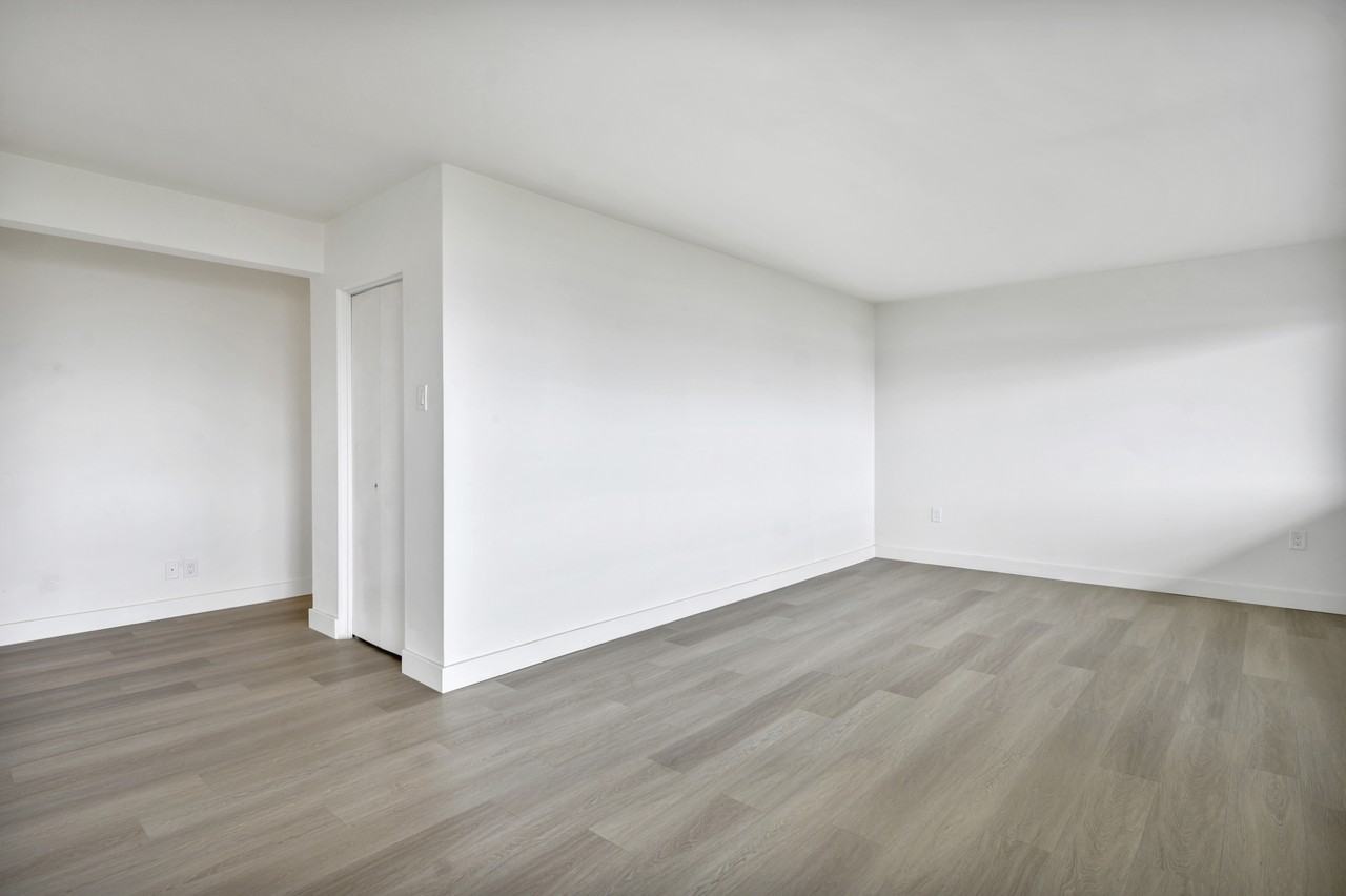 491 9th Ave #1 - Photo 4 of 28