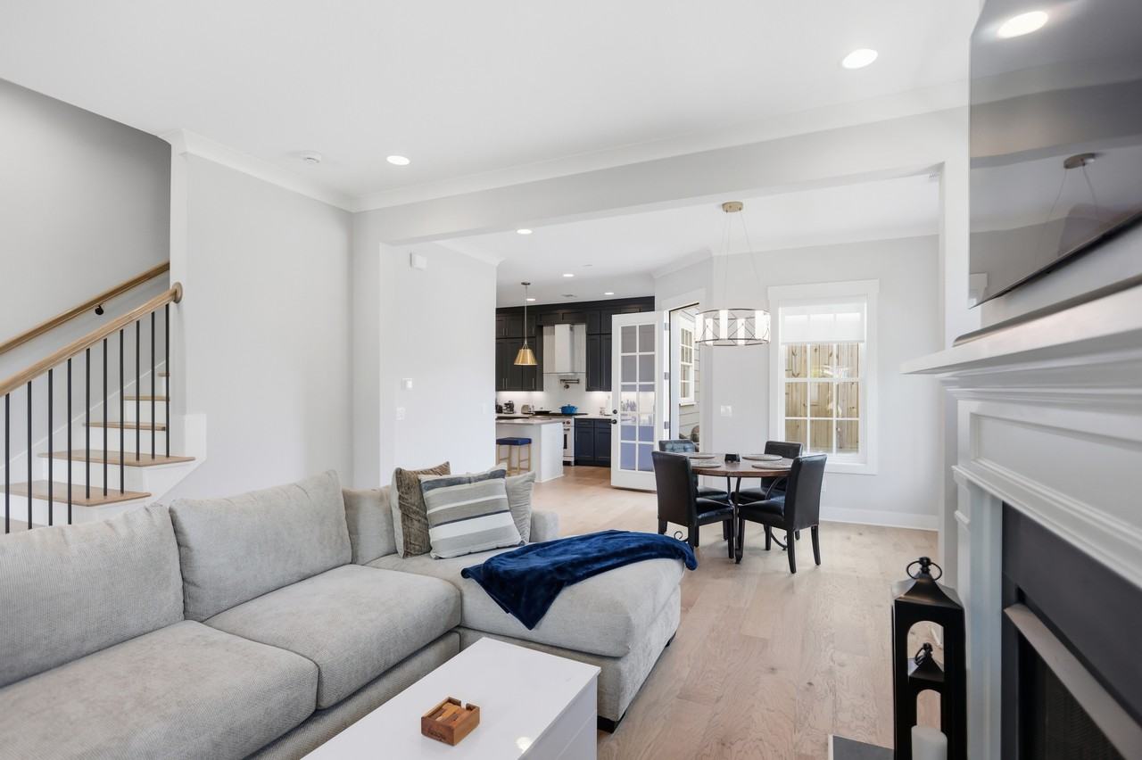 1000 Fendley St #1 - Photo 5 of 31