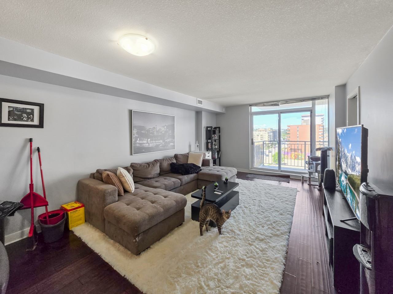1110 11 Street SW - Photo 2 of 19