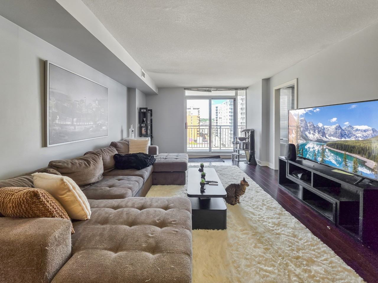 1110 11 Street SW - Photo 3 of 19