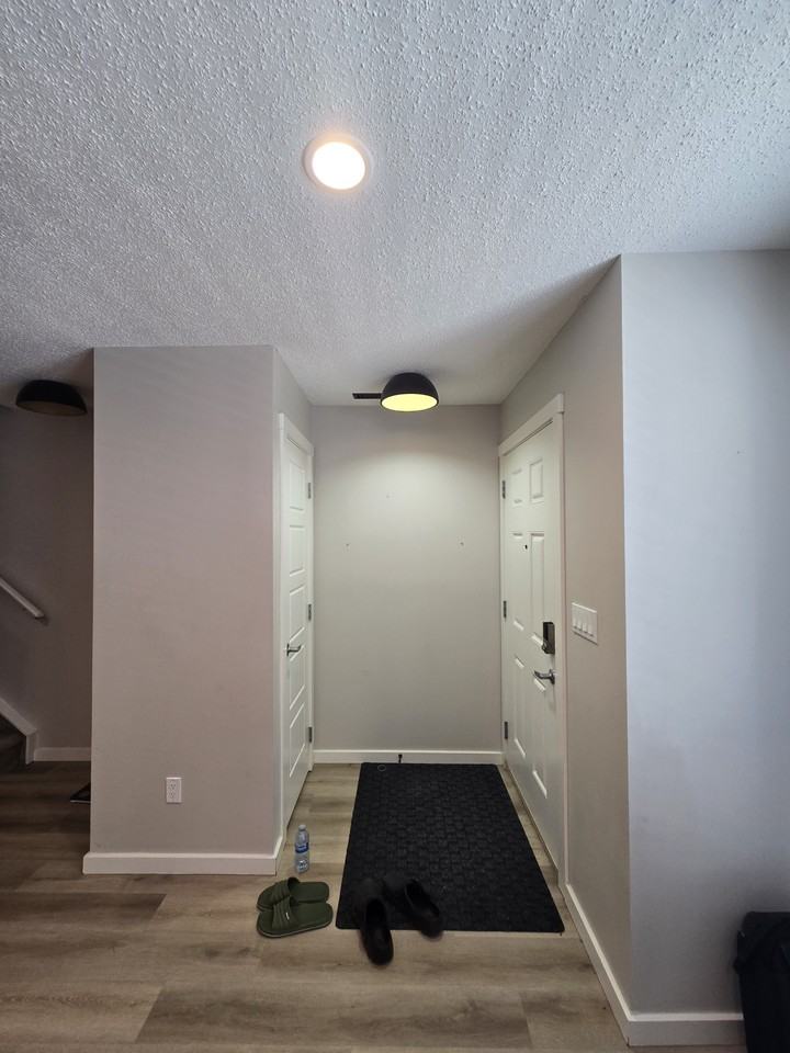 2400 Ravenswood View Southeast 1512 - Photo 2 of 16