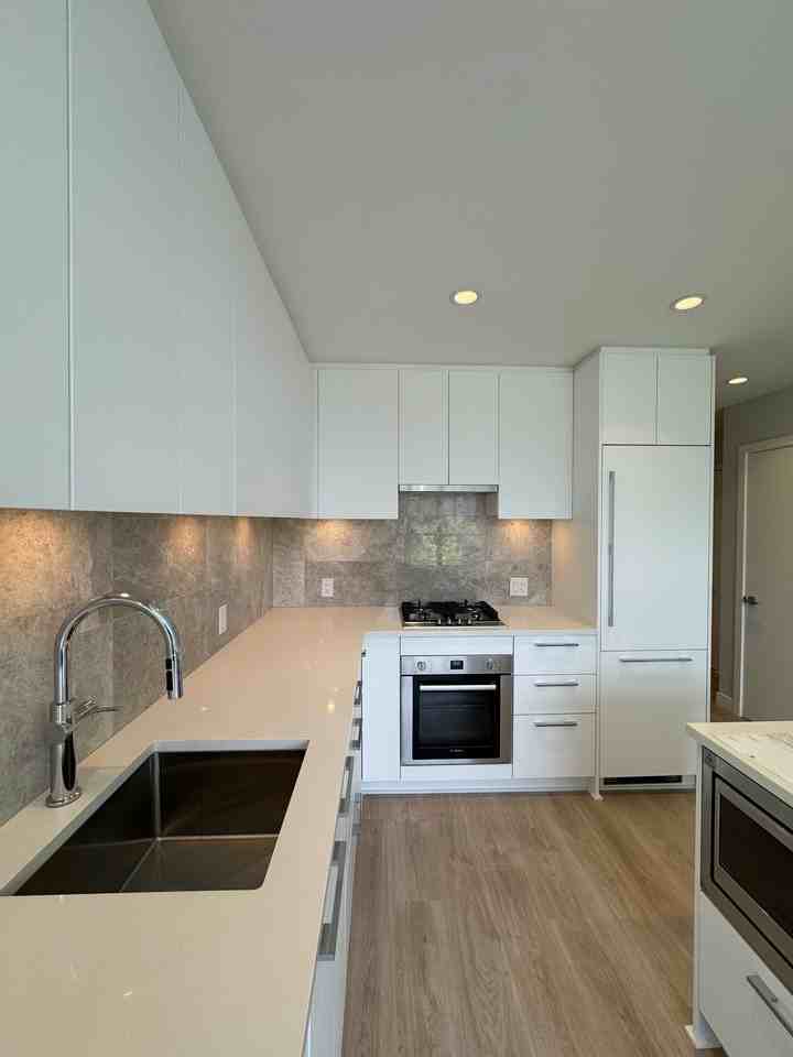 West Wind 303 - Photo 3 of 14