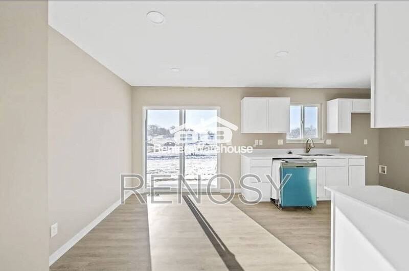 102 E Sycamore St - Photo 7 of 25
