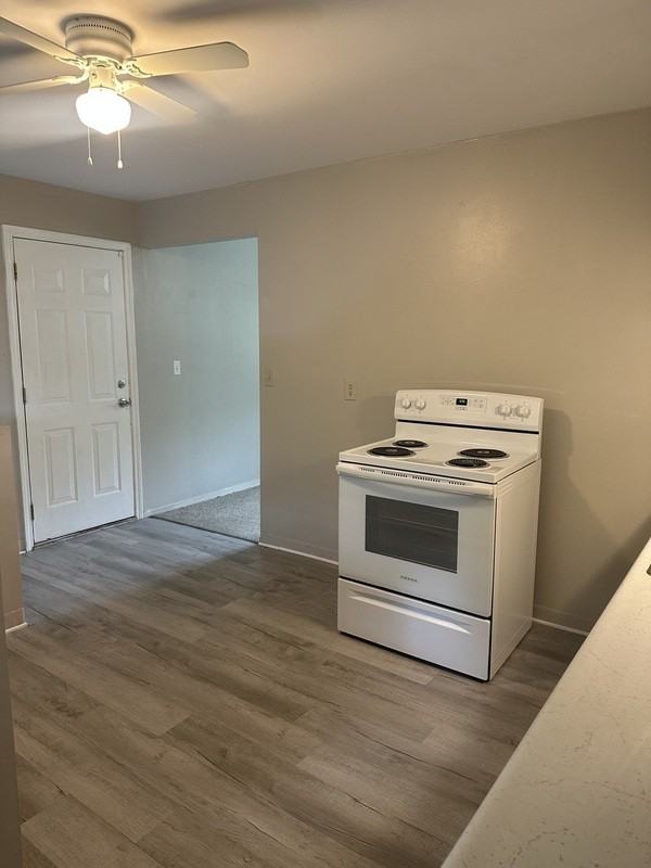 100 Highland Pl #D - Photo 3 of 5