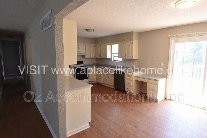 1105 W Elm Ter - Photo 7 of 26