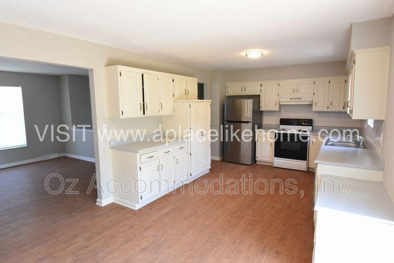 1105 W Elm Ter - Photo 7 of 25