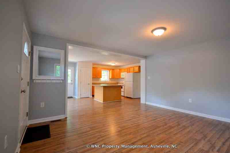 43 Boyd Ave - Photo 4 of 15