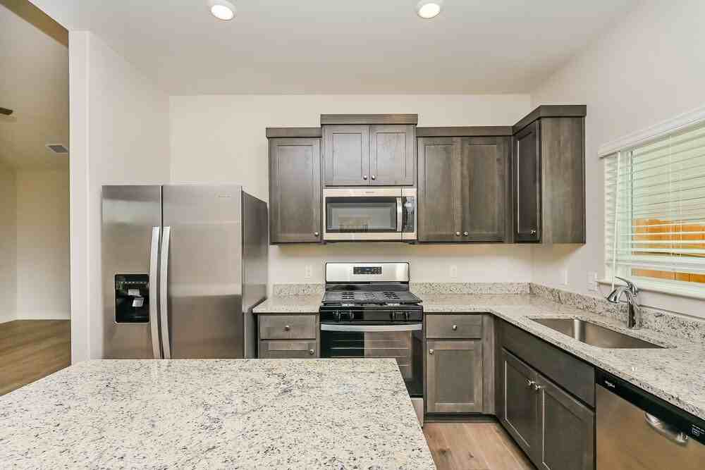 1513 Harvester Dr - Photo 7 of 23