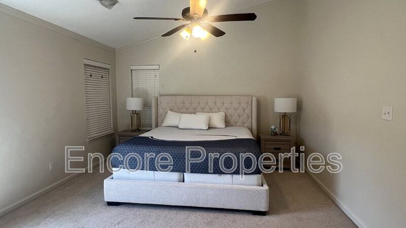 200 Madison Square Ave - Photo 7 of 14