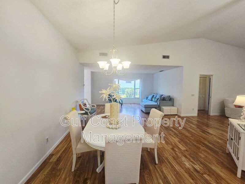 5808 Garden Lakes Dr - Photo 4 of 28