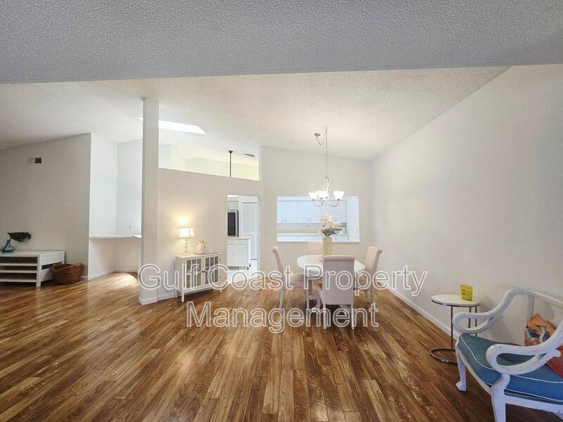 5808 Garden Lakes Dr - Photo 5 of 28
