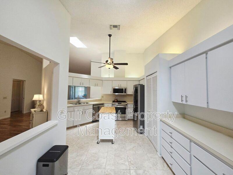 5808 Garden Lakes Dr - Photo 7 of 28