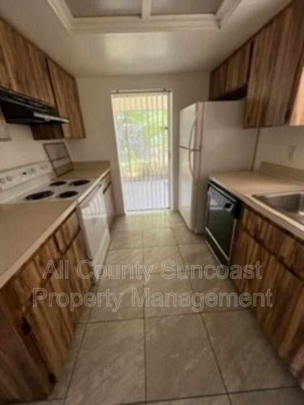 2925 Pinellas Point Dr S - Photo 2 of 21