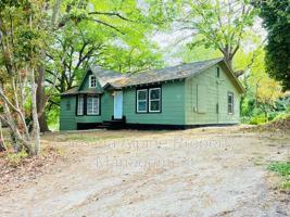 featured image of 102 Plum Tree Ln