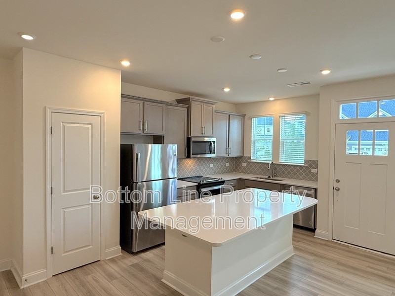 1520 Cedar Tree Dr - Photo 4 of 20