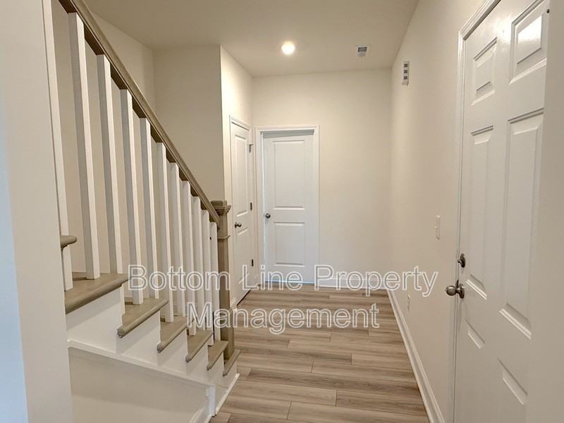 1520 Cedar Tree Dr - Photo 7 of 20
