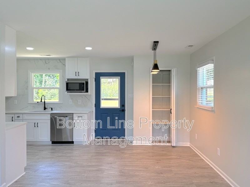 4108 Mellon Rd - Photo 5 of 15