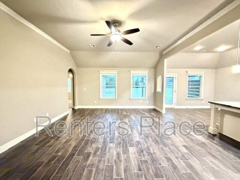 11364 N 168th East Ave - Photo 3 of 23