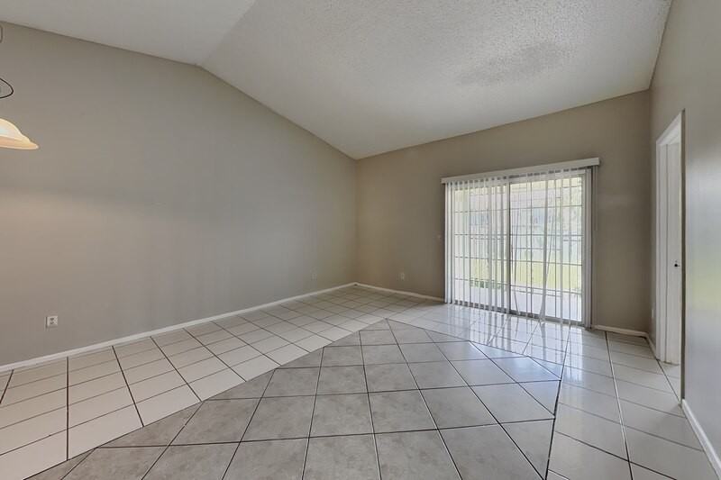 1917 Truman Rd - Photo 2 of 18