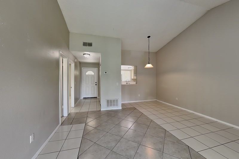 1917 Truman Rd - Photo 3 of 18
