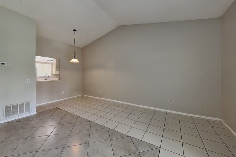 1917 Truman Rd - Photo 5 of 18