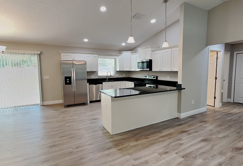 7961 N Primrose Dr - Photo 2 of 21