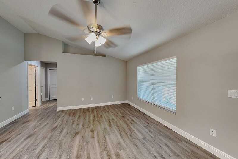 7961 N Primrose Dr - Photo 5 of 21