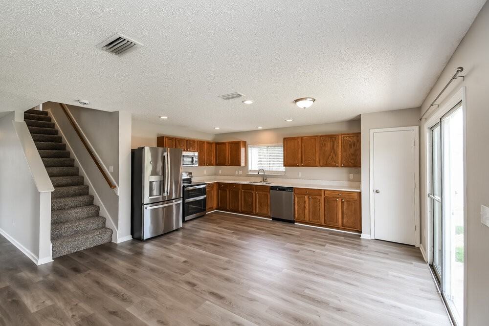2168 Fresco Dr - Photo 5 of 17