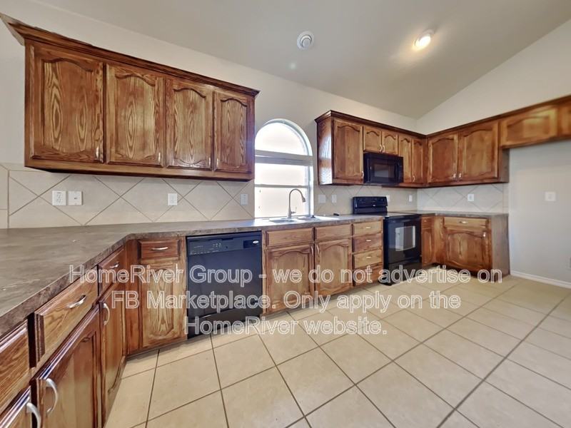 4005 Martinsburg Dr - Photo 5 of 25