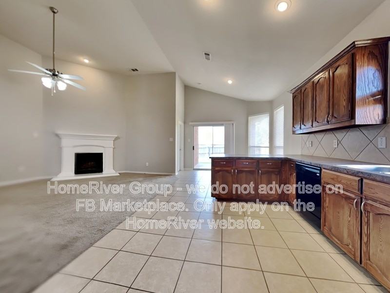 4005 Martinsburg Dr - Photo 6 of 25