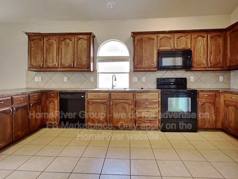 4005 Martinsburg Dr - Photo 7 of 25