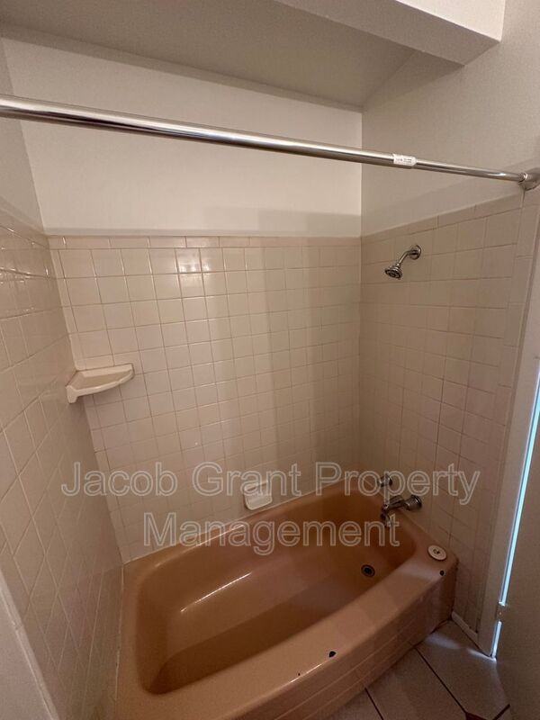 847 Cleveland St - Photo 7 of 12
