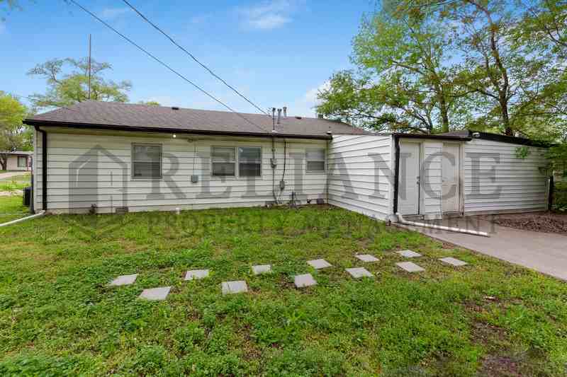 1642 E Denver Dr - Photo 2 of 15