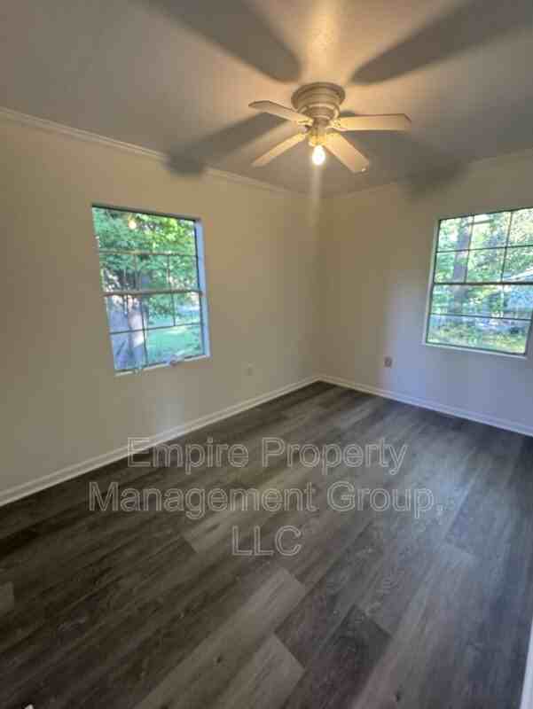 2126 Old Hopkins Rd - Photo 6 of 8