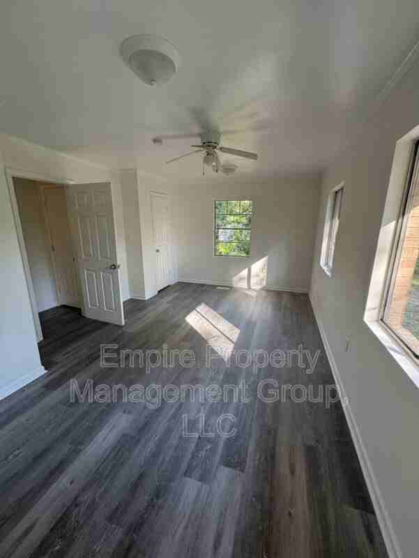 2126 Old Hopkins Rd - Photo 7 of 8