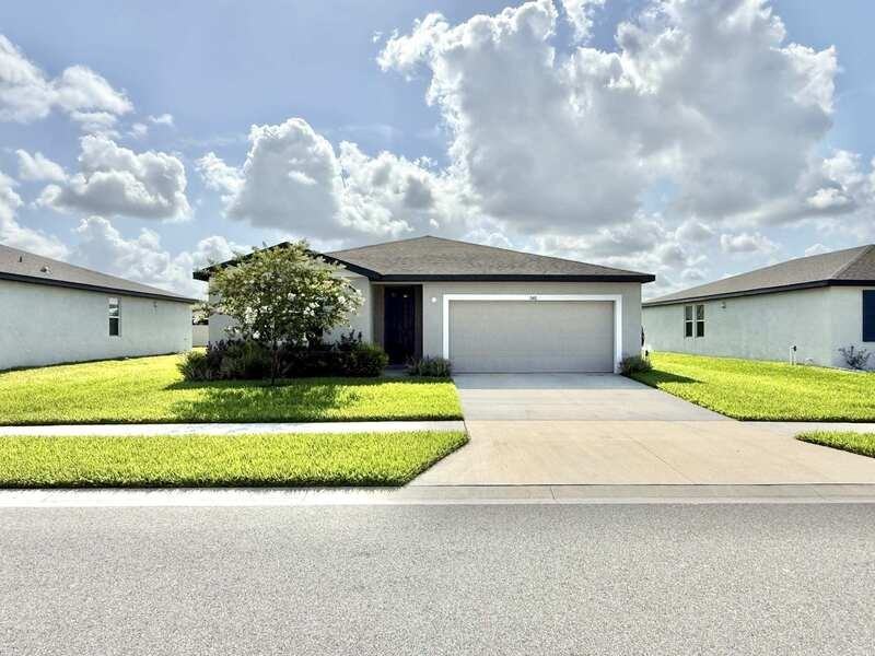 3410 Bonsilva St - Photo 3 of 48