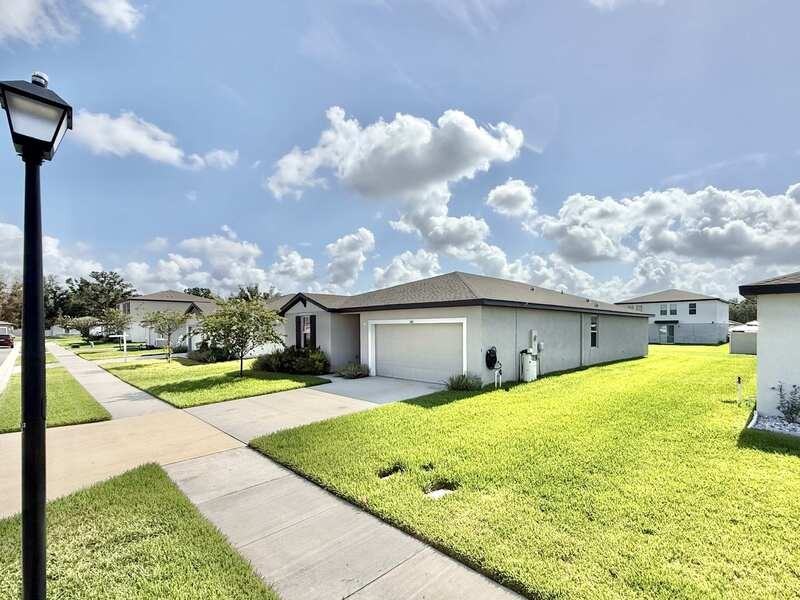 3410 Bonsilva St - Photo 7 of 48
