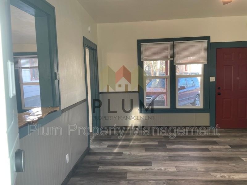 1505 Sherwood St #2 - Photo 4 of 15