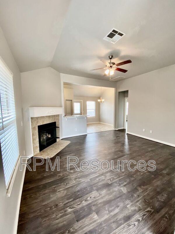 3708 New London Ave - Photo 5 of 22