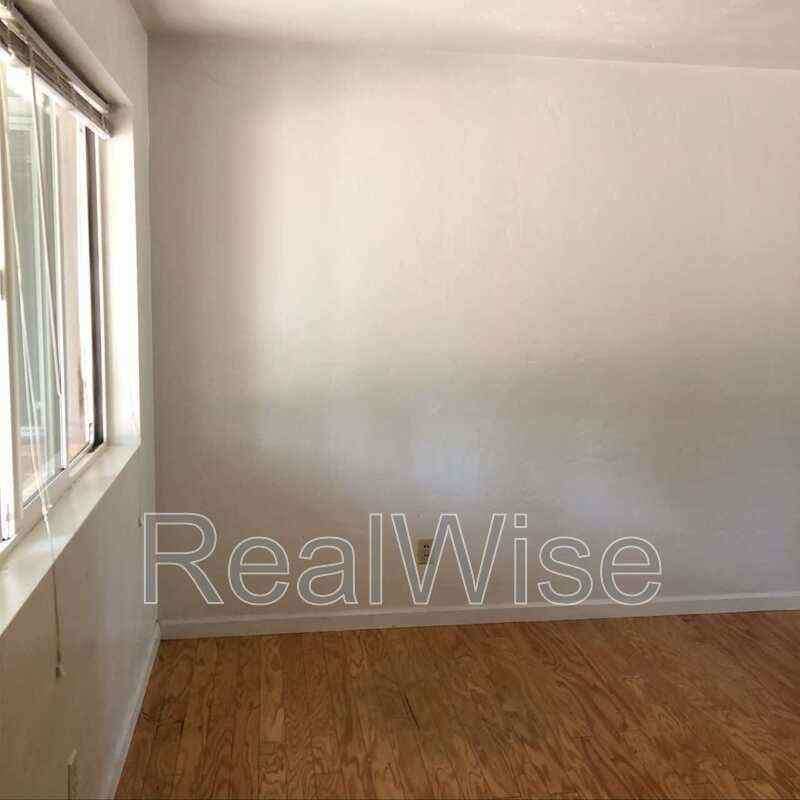 801 Ashland St #3 - Photo 4 of 24