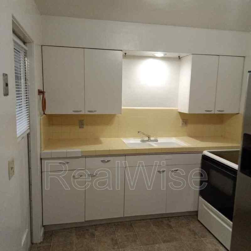 801 Ashland St #3 - Photo 5 of 24