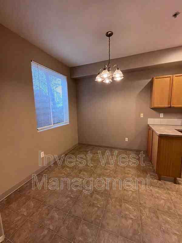 5264 Neavenue #30 - Photo 3 of 10