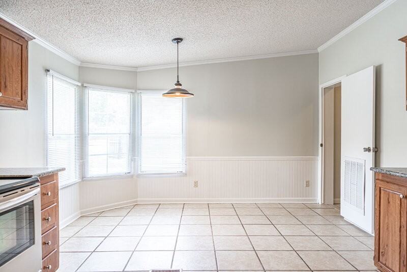 7297 Marks Rd - Photo 6 of 26