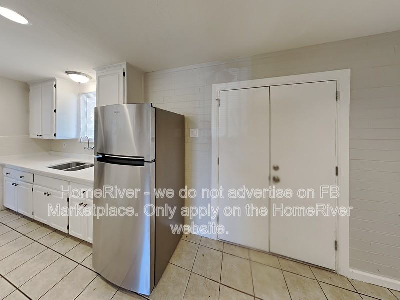 3212 W Marshall Ave - Photo 7 of 23
