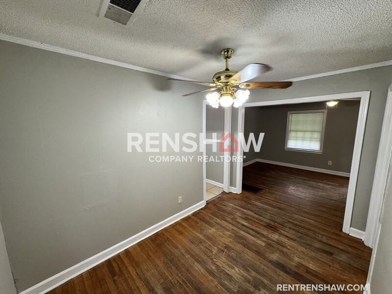 978 Dillworth St - Photo 5 of 14