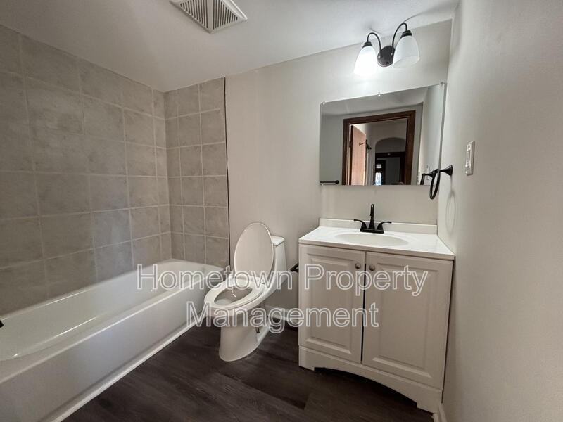 71 Main St #A - Photo 4 of 5